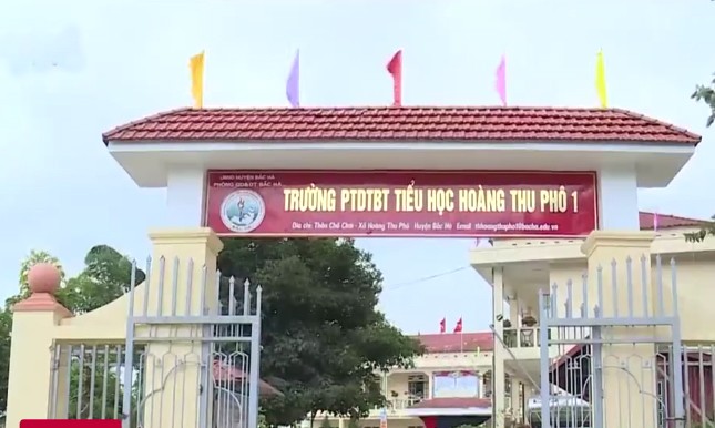 Tỉnh Lào Cai chỉ đạo hỏa tốc xác minh vụ bất thường bữa ăn bán trú, 11 học sinh ăn 2 gói mì tôm chan cơm - Ảnh 1.