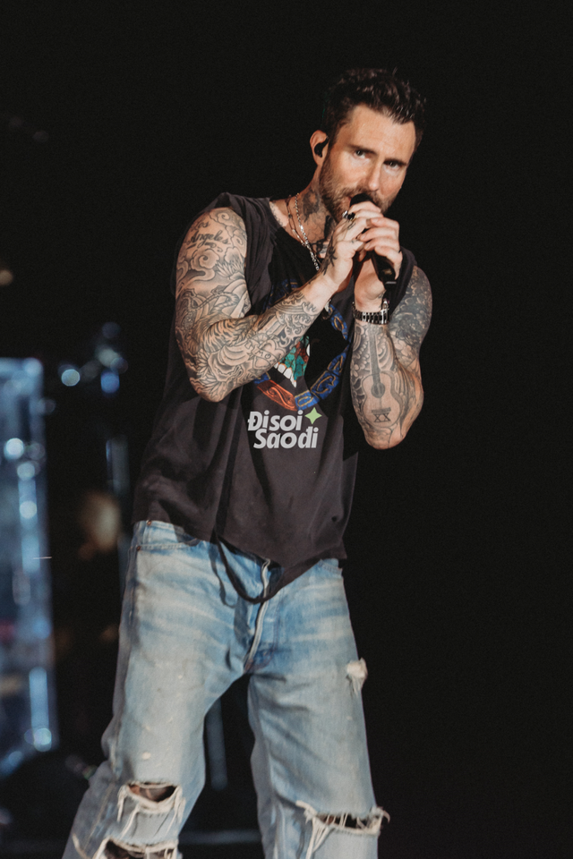 75 ph&uacute;t thăng hoa của Maroon 5 tại Ph&uacute; Quốc: Bữa tiệc &acirc;m nhạc thịnh soạn c&ugrave;ng loạt khoảnh khắc kh&ocirc;ng thể n&agrave;o qu&ecirc;n! - Ảnh 4.