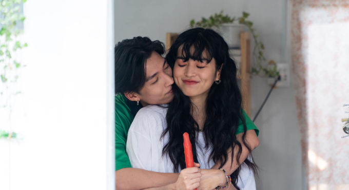 Cặp sao Việt liên tục dính tin đồn hẹn hò vì quá tình tứ, không rời nhau nửa bước trên phim trường - Ảnh 4.