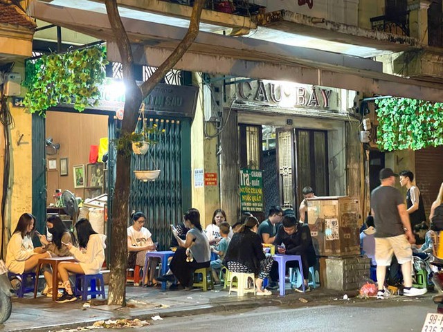 Du khách quốc tế ấn tượng với 5 món ăn đường phố Hà Nội bị Michelin bỏ quên - Ảnh 3.