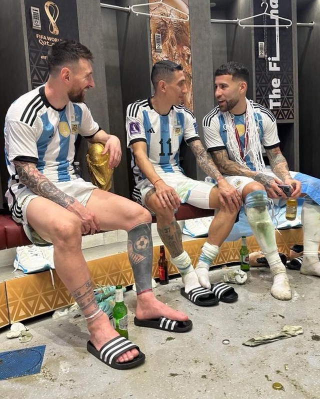 Một năm sau chức vô địch World Cup, Messi chia sẻ những tấm hình đặc biệt và khẳng định đây là khoảnh khắc đẹp nhất sự nghiệp - Ảnh 3.