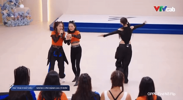 Lệ Quyên được thiên vị, cũng nhìn giấy hát nhưng không bị Lâm Bảo Châu bắt bài như Diệu Nhi? - Ảnh 5.