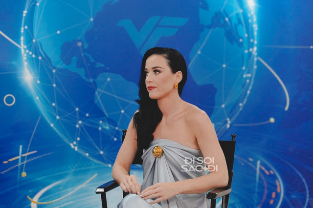 HOT: Katy Perry lộ diện tại lễ trao giải VinFuture 2023, visual đẹp lộng lẫy chấp luôn cam thường - Ảnh 7.