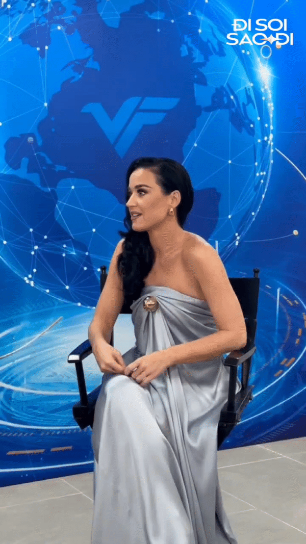 HOT: Katy Perry lộ diện tại lễ trao giải VinFuture 2023, visual đẹp lộng lẫy chấp luôn cam thường - Ảnh 13.