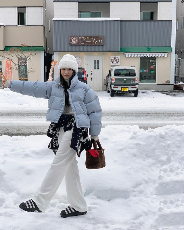 Nàng blogger Hàn chỉ bạn 6 cách phối áo phao gọn gàng, năng động trong mùa giá rét - Ảnh 6.