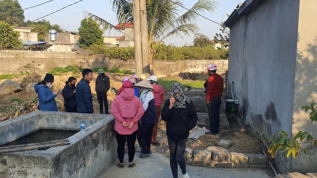 Khởi tố vụ án giết người liên quan bộ xương giấu trong bể phốt 13 năm - Ảnh 1.