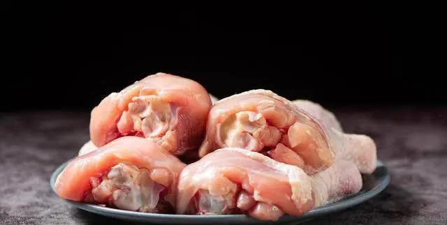 Sự khác biệt lớn giữa chân giò trước và chân giò sau: Bạn cần biết rõ để tránh mua hớ và nấu được món ngon hợp lý - Ảnh 4.