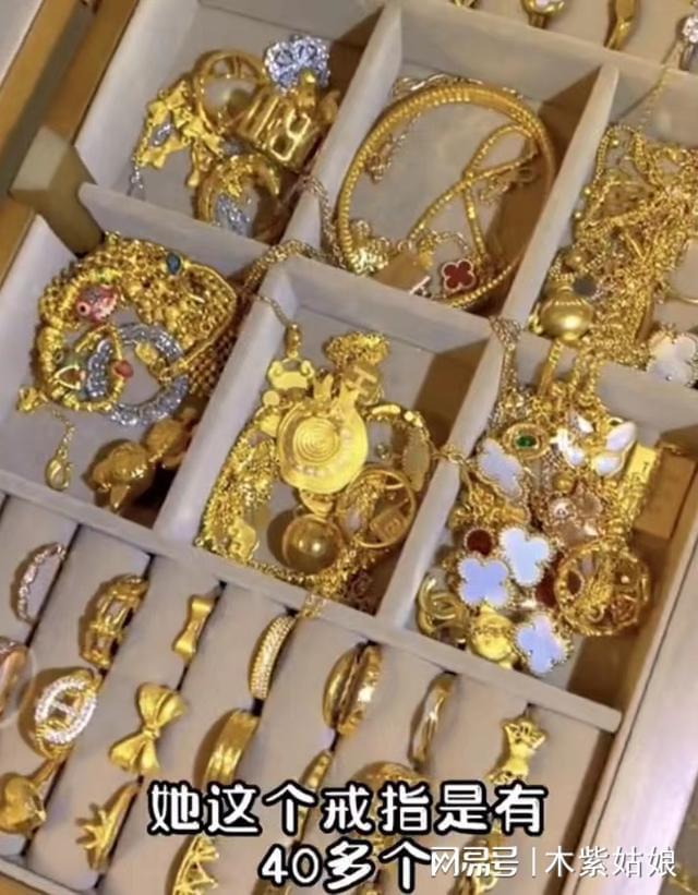 Đỉnh cao tiết kiệm: Cô vợ mua 5 món trang sức bằng vàng mỗi tuần, sau một năm có cả kho báu trong nhà - Ảnh 1.