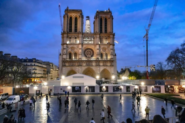 Bên trong đại công trình trùng tu Nhà thờ Đức Bà Paris trị giá 760 triệu USD - Ảnh 1.