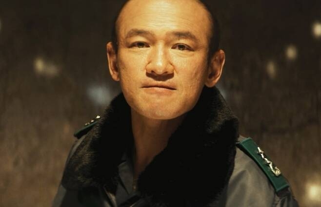 T&agrave;i tử K&yacute; Sinh Tr&ugrave;ng qua đời, bom tấn b&aacute;n được 10 triệu v&eacute; phải lập tức ho&atilde;n ăn mừng - Ảnh 3.