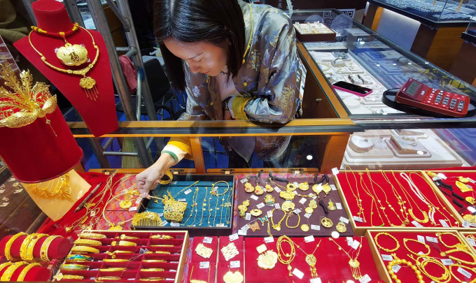'Thay vì tiết kiệm tiền, hãy tiêu bằng cách tích vàng': Giới trẻ Trung Quốc mua đậu vàng để quản lý chi tiêu, đầu tư càng sớm càng được lợi