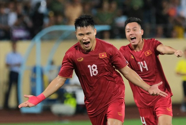 Phạm Tuấn Hải được chọn là cầu thủ Việt Nam đáng xem nhất Asian Cup 2023 - Ảnh 1.