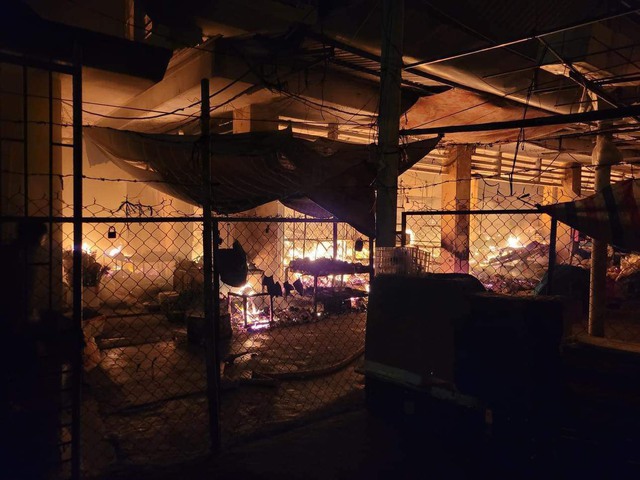 CLIP: Cảnh tro tàn sau khi chợ lớn nhất huyện ở Thừa Thiên - Huế bị cháy - Ảnh 5.
