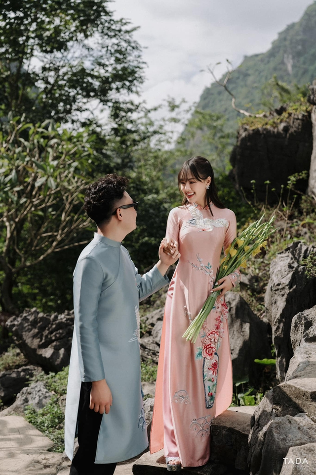 MC xinh đẹp làng game tổ chức hôn lễ ở Việt Nam sau tuần trăng mật đi 8 nước châu Âu - Ảnh 3.