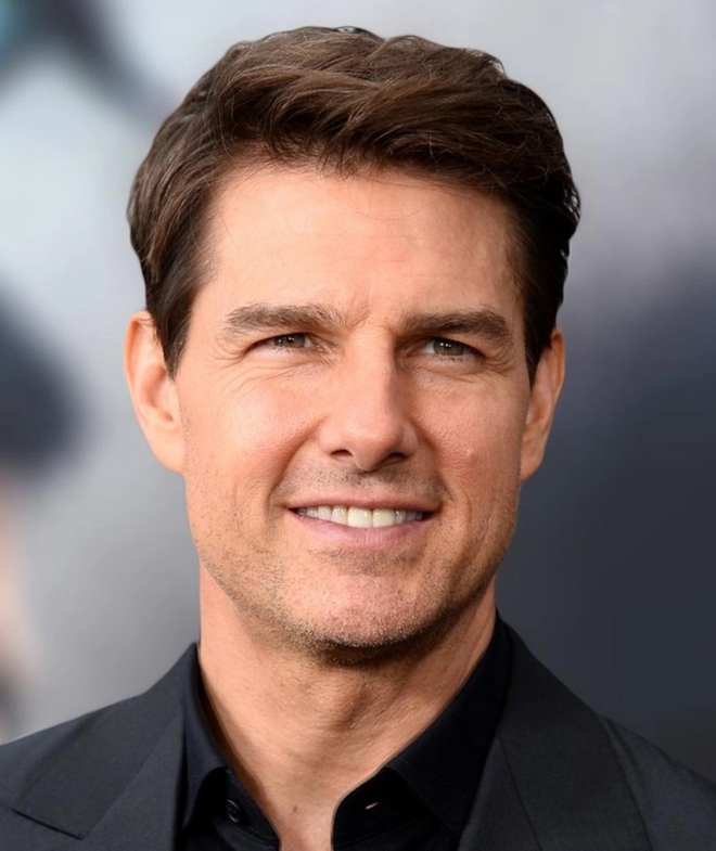 Suri Cruise gây sốt chỉ với 2 bức ảnh dạo phố New York cuối năm, gương mặt ngày càng giống Tom Cruise đến ngỡ ngàng - Ảnh 11.