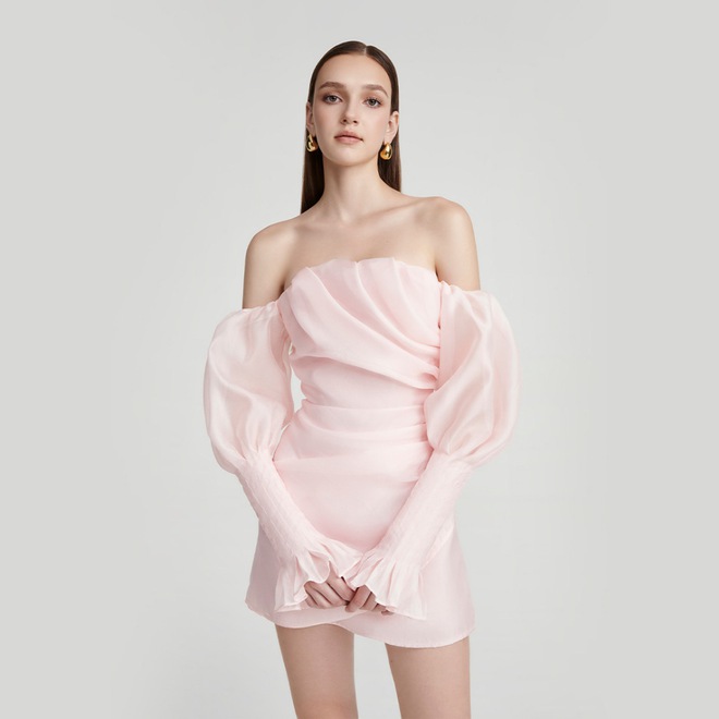 8 mẫu váy local brand xinh - sang - điệu cho chị em diện đi countdown 2024 - Ảnh 13.