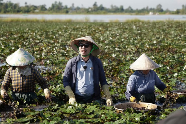 Thuỳ Anh sững người vì bị đuổi thẳng thừng, vui mừng khi được trả thù lao 30.000 đồng - Ảnh 11.