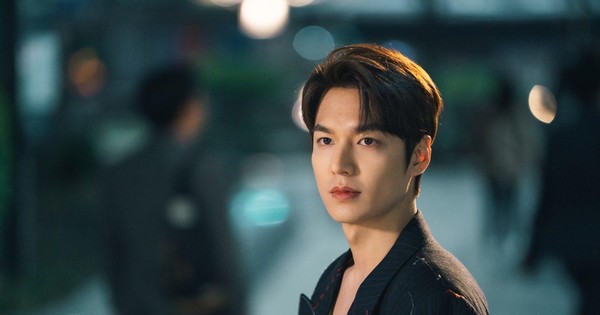 Idol Lee Min-ho bất ngờ khoe bậc rank khủng LMHT, hoá ra còn đẳng cấp hơn cả Thầy Giáo Ba - Ảnh 1.