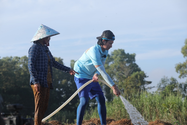 Thuỳ Anh sững người vì bị đuổi thẳng thừng, vui mừng khi được trả thù lao 30.000 đồng - Ảnh 8.