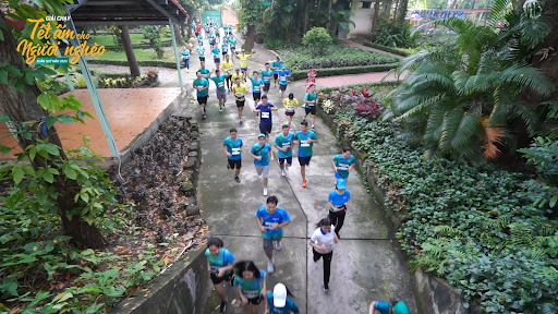 Hàng triệu km đường chạy marathon “biến” thành 60 tỷ cho cộng đồng: Khi từng bước chạy làm nên điều kỳ diệu - Ảnh 9.