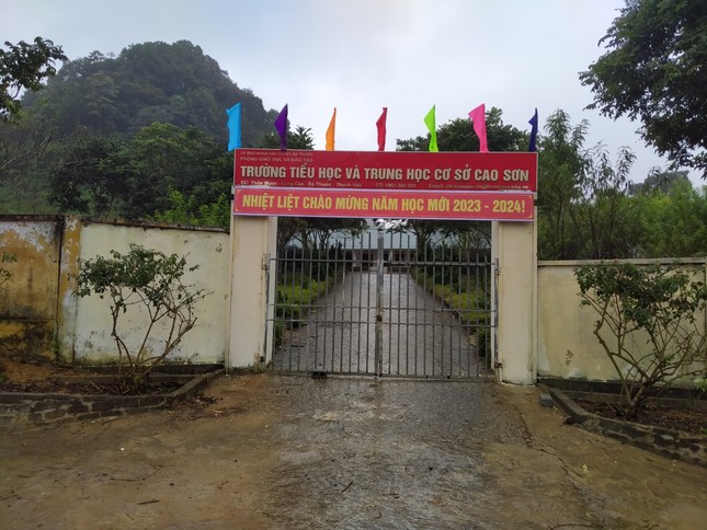 Chỉ đạo khẩn vụ học sinh một trường ở Thanh H&oacute;a chưa được học tiếng Anh - Ảnh 1.