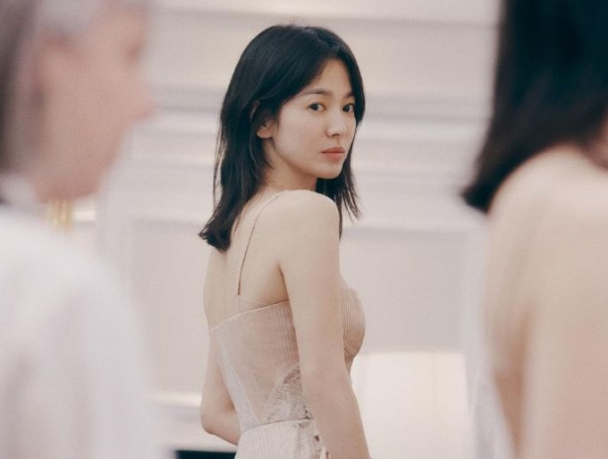 Đoạn clip 13s gây bão của Song Hye Kyo, mỹ nữ mỉm cười làm netizen xao xuyến - Ảnh 2.