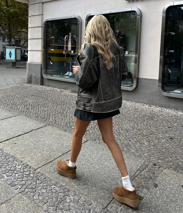 Nàng blogger người Đức mê boots béo tròn UGG như điếu đổ, lại có 1001 chiêu lên đồ sành điệu với item này - Ảnh 7.