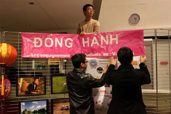  Hơn 2 thập kỷ đồng hành để trao quyền được ước mơ cho sinh viên Việt Nam, lan tỏa tinh thần “lá lành đùm lá rách” vượt biên giới  - Ảnh 1.