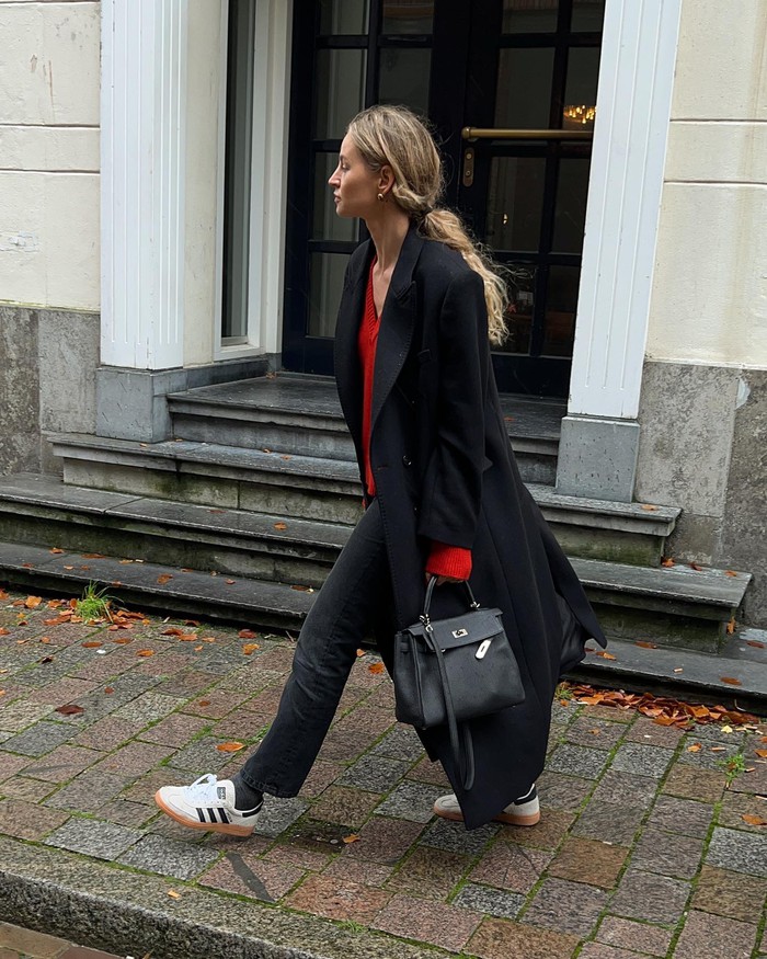 Blogger thời trang gợi ý 10 cách diện đồ thanh lịch, tôn dáng khi đi giày bệt - Ảnh 3.