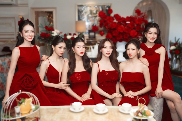 Có gì ở Tiệc trà Hoa hậu của NTK Nguyễn Phúc Tuấn? - Ảnh 1.