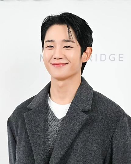 Jung Hae In bất ngờ lộ diện, có động thái đầu tiên sau nghi vấn săn gái trẻ tại hộp đêm - Ảnh 4.