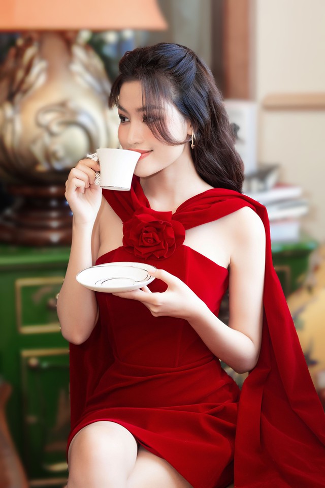 Có gì ở Tiệc trà Hoa hậu của NTK Nguyễn Phúc Tuấn? - Ảnh 6.