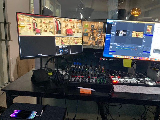 Nở rộ c&aacute;ch l&agrave;m gi&agrave;u mới tr&ecirc;n TikTok: Livestream b&aacute;n một mặt h&agrave;ng cũ nhưng cực kỳ đắt kh&aacute;ch - Ảnh 4.