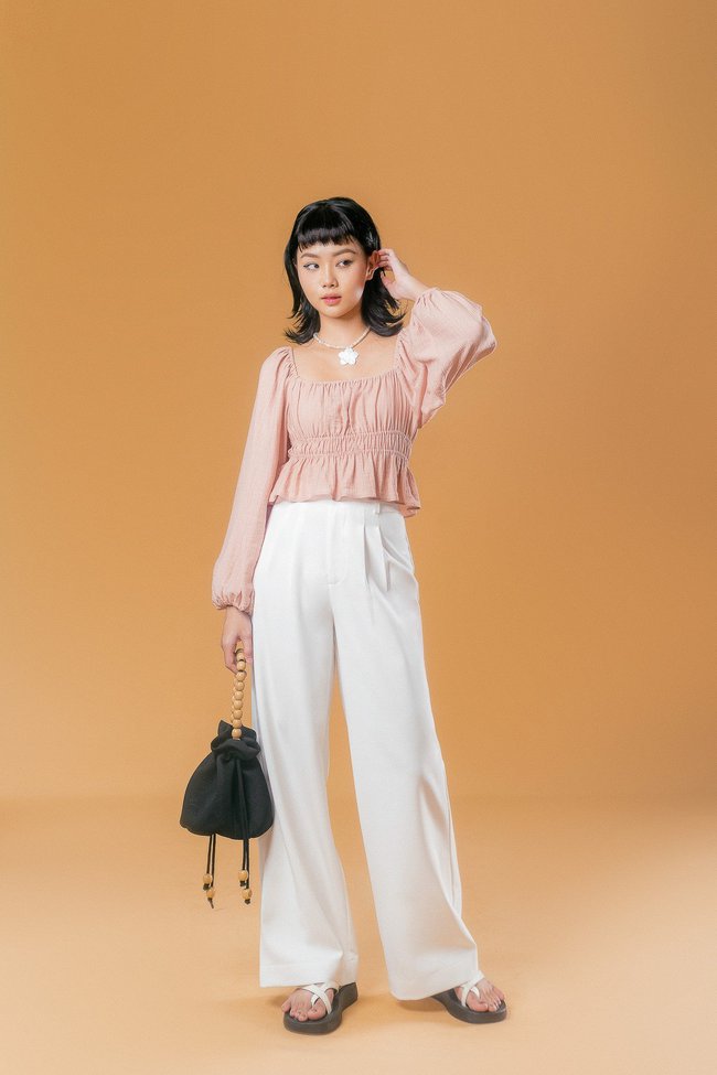 Cách diện áo phông + quần jeans đơn giản mà đẹp dữ dội của mỹ nhân chuyển giới hot nhất Thái Lan Nong Poy - Ảnh 23.