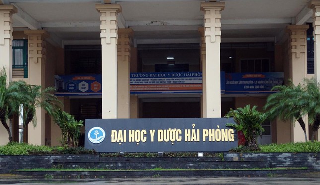 Bị yêu cầu nộp thêm 21 triệu đồng kinh phí đào tạo: Sinh viên Đại học Y Dược Hải Phòng ngã ngửa - Ảnh 1.