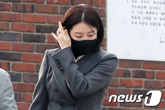 Lee Young Ae gây sốt ở đám cưới gia tộc Hyundai, ai dè bị khí chất của nữ MC kiêm con dâu nức tiếng giới tài phiệt đè bẹp - Ảnh 5.