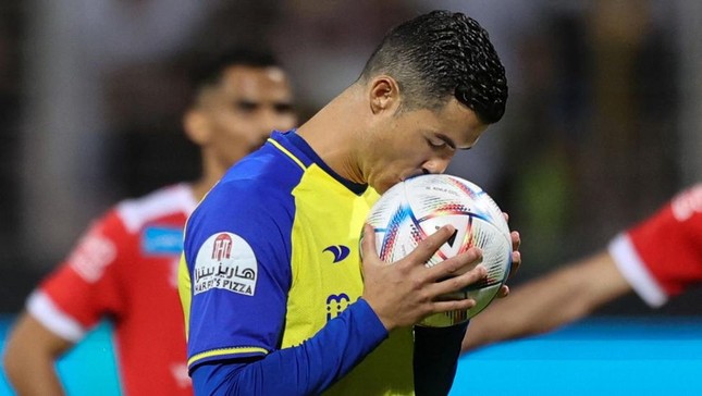 Cầu thủ Al Nassr: Cú poker là cách Ronaldo chuộc lỗi cho sai lầm - Ảnh 1.