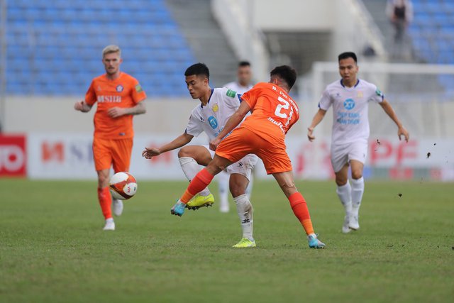 Đụng độ thế lực đầy bất ngờ của V.League 2023, qu&acirc;n bầu Đức gặp kh&oacute;? - Ảnh 2.