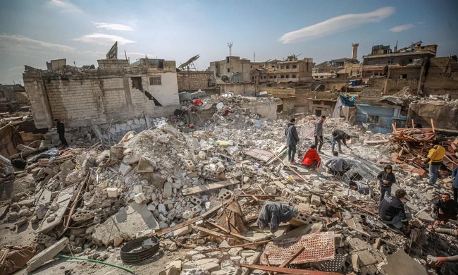 Động đất ở Thổ Nhĩ Kỳ - Syria: Bi kịch của những người sống sót khi đã mất đi người thân và tài sản, chỉ còn lại nỗi ám ảnh cả đời - Ảnh 3.
