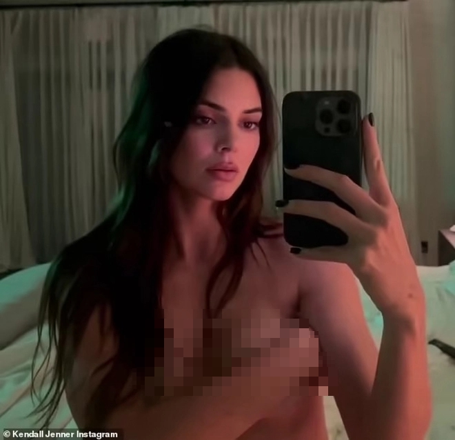 Kendall Jenner diện đồ bó sát khoe vóc dáng khỏe khoắn gợi cảm - Ảnh 6.
