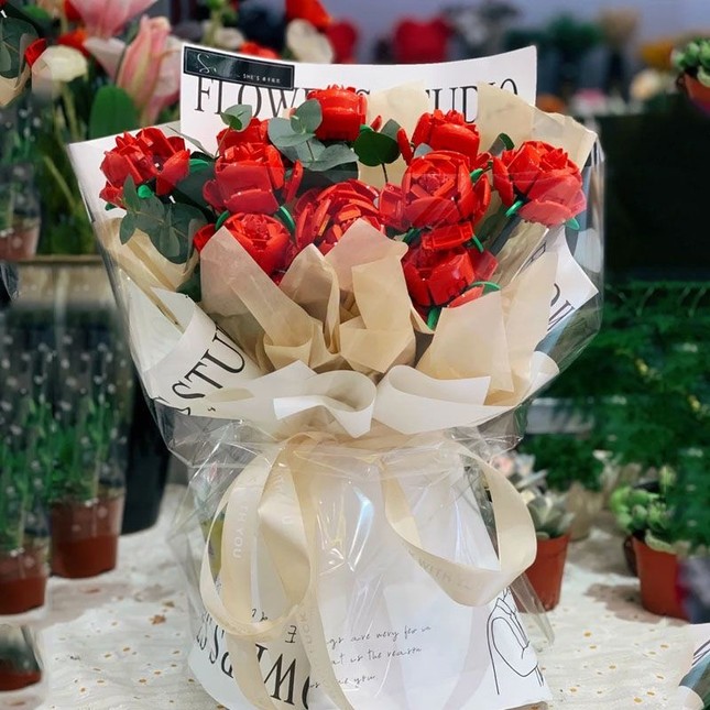 Lạ mắt trend mới hoa, quà dịp Valentine - Ảnh 3.