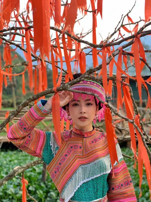Thùy Tiên, Đỗ Hà và dàn mỹ nhân Việt khoe sắc trong trang phục dân tộc - Ảnh 7.