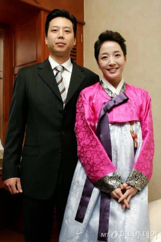 Nàng dâu gia tộc Hyundai lấn át Lee Young Ae: MC đẹp nổi trội, cưới vội mặc thị phi và cái bẫy sau cánh cổng hào môn - Ảnh 8.