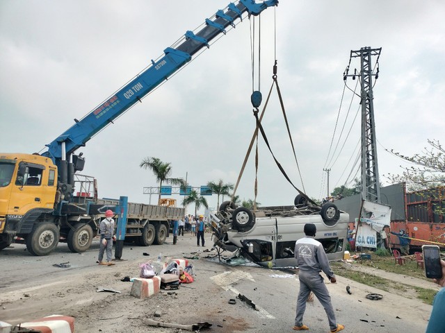 Tai nạn xe khách khiến 8 người thiệt mạng ở Quảng Nam: Tốc độ các phương tiện trước va chạm là bao nhiêu? - Ảnh 1.