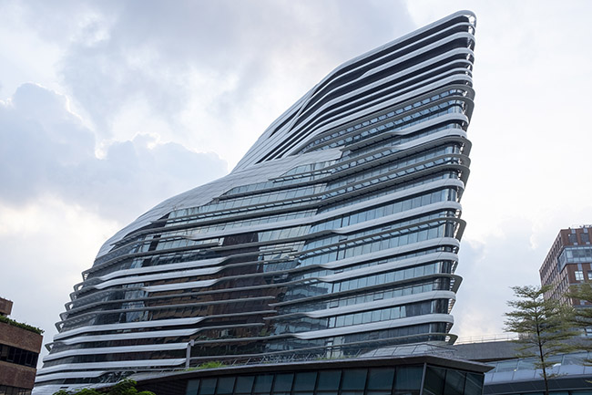 Zaha Hadid: Người phụ nữ trở thành biểu tượng trong ngành kiến trúc - Ảnh 5.
