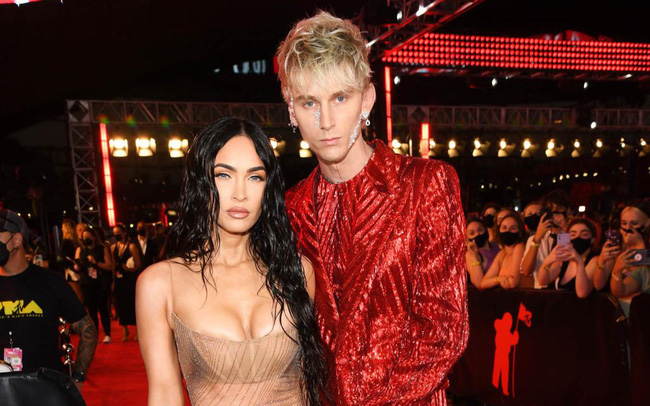 Machine Gun Kelly - Megan Fox đón Valentine bên nhau giữa tin đồn chia tay - Ảnh 1.