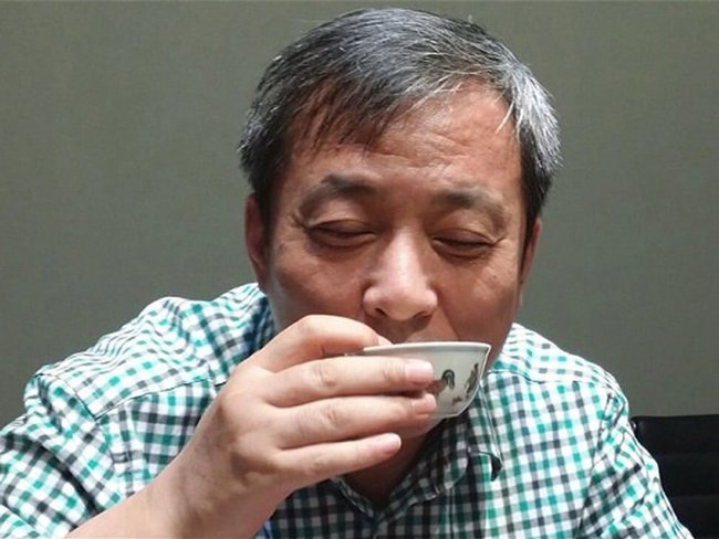 Từ bỏ tiền tìm chồng cho con đến tách trà trị giá 36 triệu đô la, những cách vung tiền điên rồ chẳng ai dám nghĩ đến của loạt tỷ phú bậc nhất thế giới - Ảnh 7.