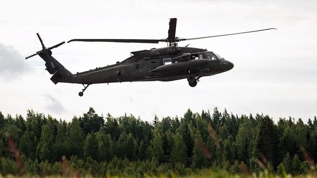 Mỹ: Trực thăng Black Hawk lao xuống đường, không ai sống sót - Ảnh 5.