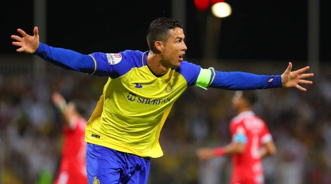 Ronaldo tỏa sáng trong ‘vai trò lạ’, giúp đội nhà giành 3 điểm - Ảnh 1.