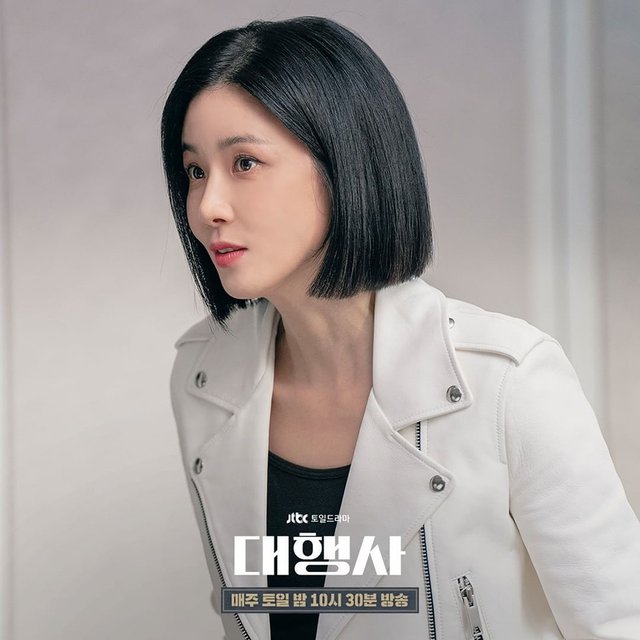 Chị đại Lee Bo Young ăn mặc đẹp đỉnh trong phim mới, ngắm đi ngắm lại 1000 lần vẫn mê - Ảnh 5.